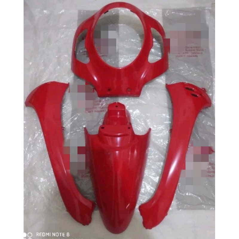 Body kilat scoopy 2021 2022 2023 merah cabe  merk win dapat 3 macam tameng kap luar spakbor Scoopy 2