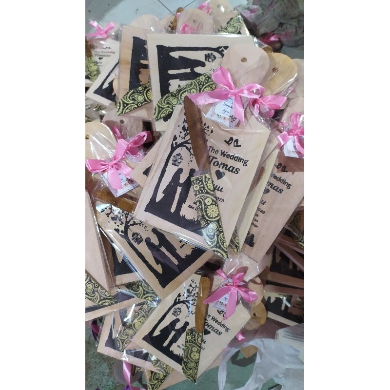 souvenir pernikahan talenan kayu set pisau unik