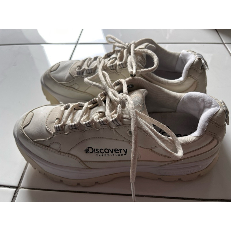 sepatu discovery