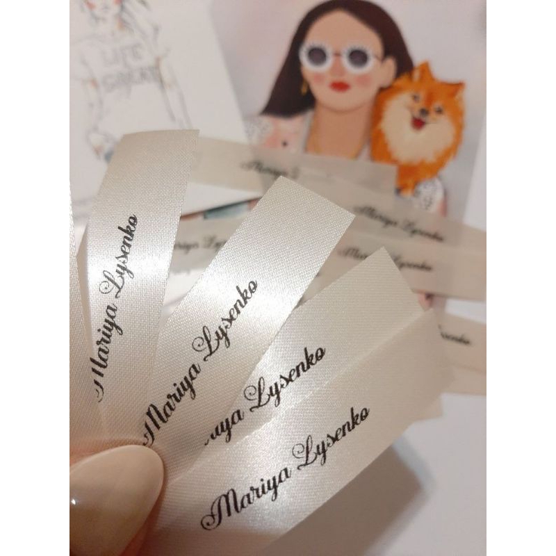 

Label Hijab / Label Baju / (Paket isi 100pcs) / Label Pengganti Woven Damask