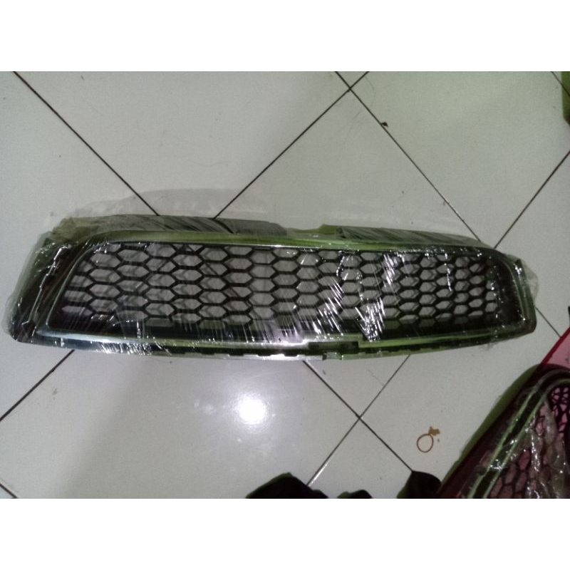grill atas chevrolet captiva