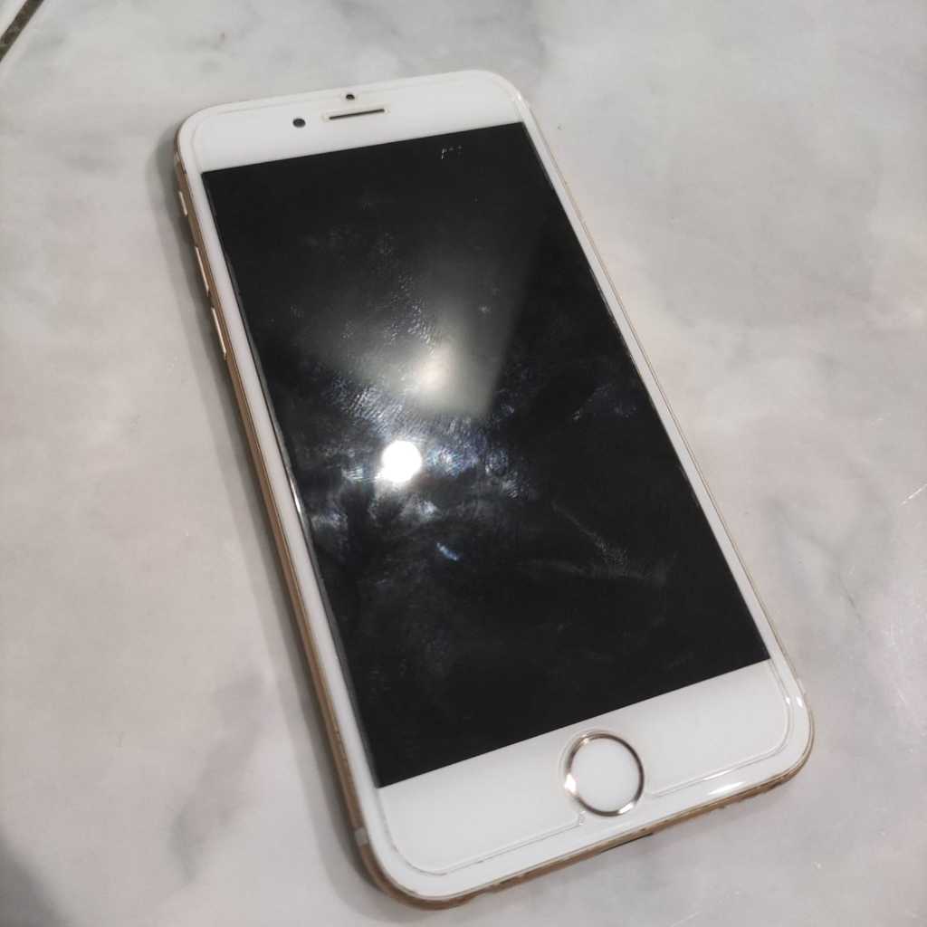 iPhone 6 rusak matot layar gak pecah A1586 Gold