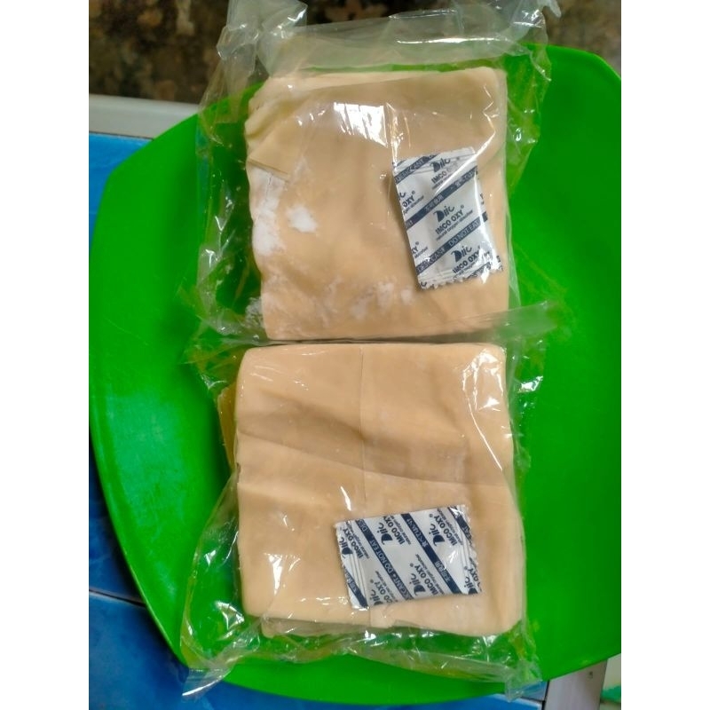 

Kulit Pangsit Persegi uk 9 cm isi 50 Lembar ( kukus&rebus )