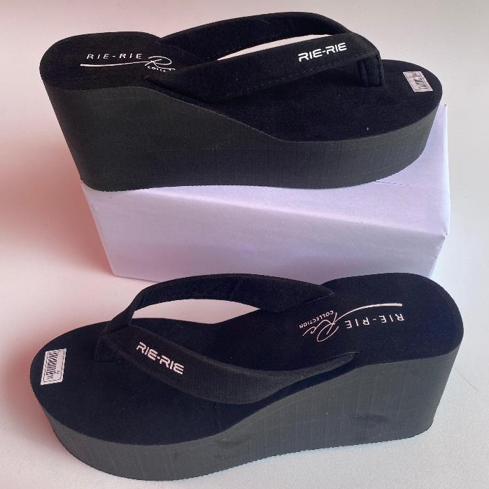 Sandal Wedges Wanita Kekinian Spon Jepit Tinggi 9 CM