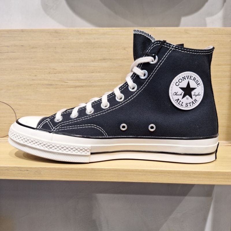 Sepatu Sneakers Converse Chuck 70 Hi Unisex Black White (Con162050C)