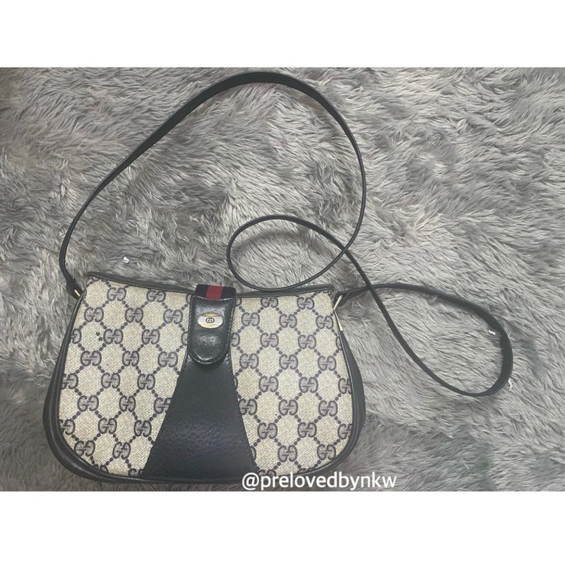 Gucci Vintage slingbag