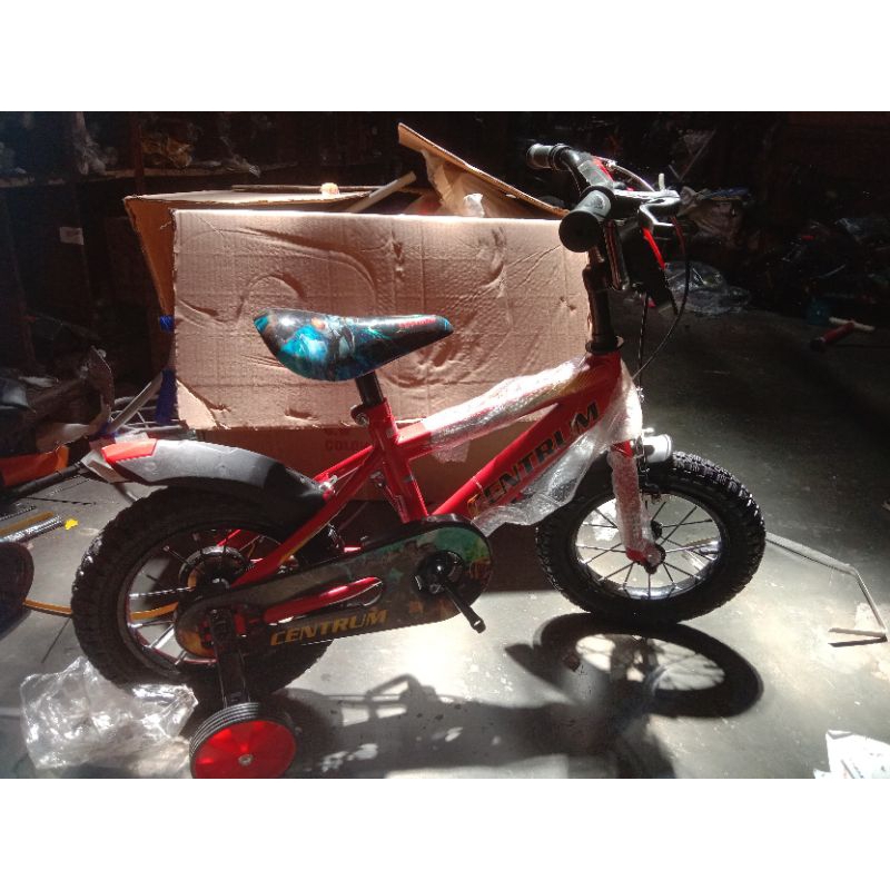 sepeda BMX 12 centrum
