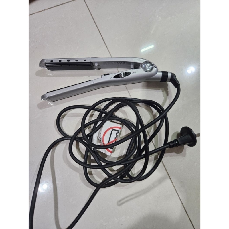 PRELOVED VIDAL SASSOON HAIR STRAIGHTENER / CATOKAN PELURUS RAMBUT