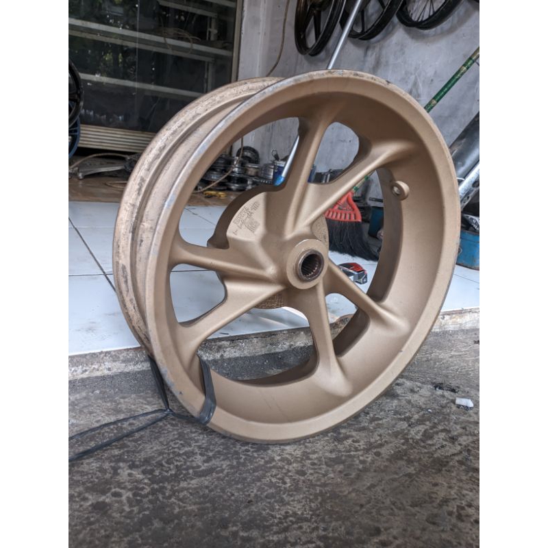 VELG PELEK RODA BELAKANG YAMAHA NMAX