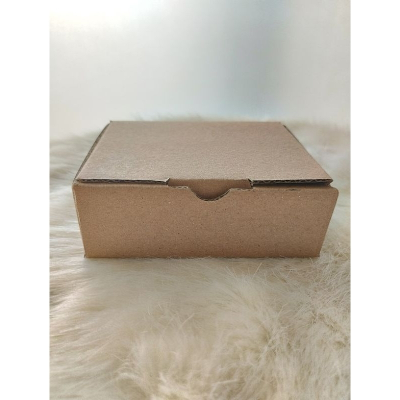 

kardus karton Uk. 9,5x7,5x3 cm model die cut (box packing )