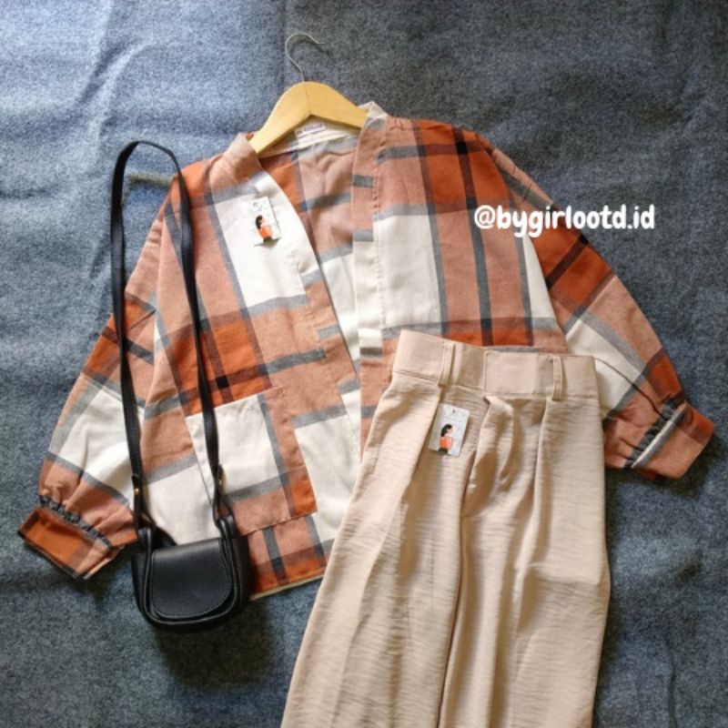 One Set Outer Flanel / Paket Ootd Satu Set by Girlootd.id