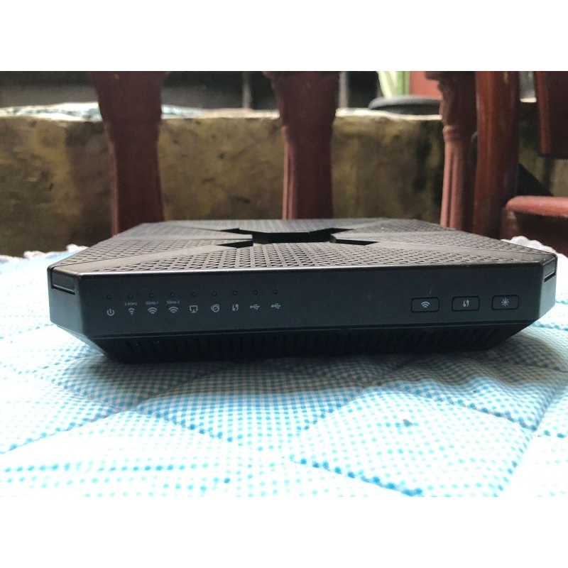 ￼TP-Link AC3200 Wireless Wi-Fi Tri-Band Gigabit Router (Archer C3200)