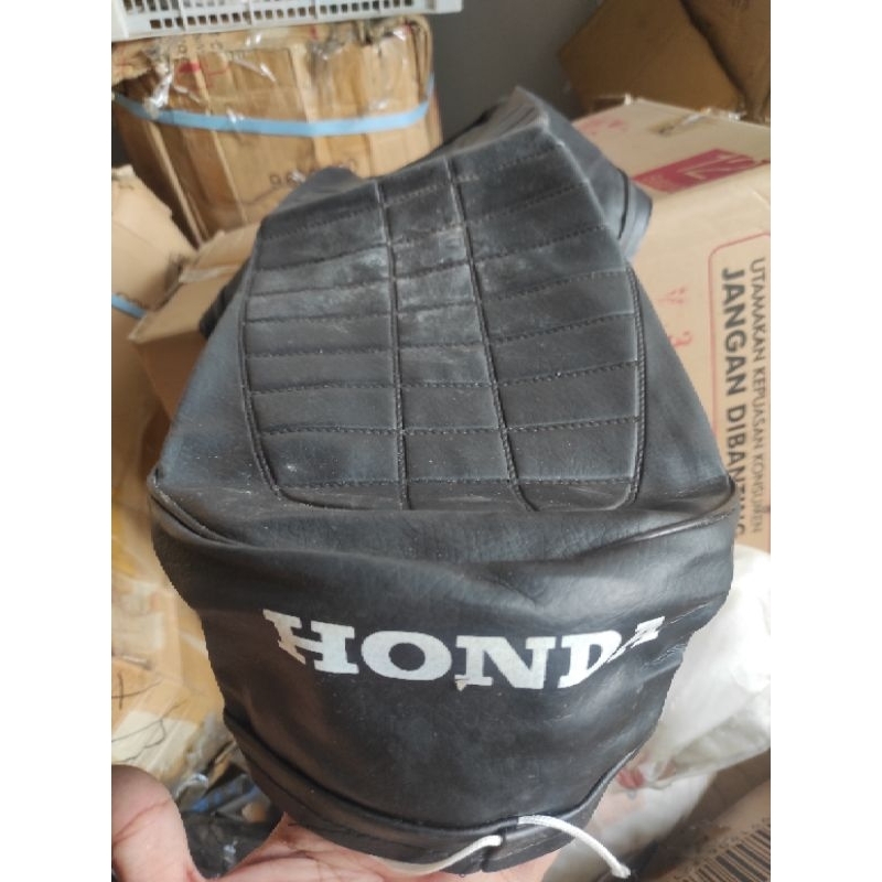Cover Sarung Kulit Jok Honda CB100 K3