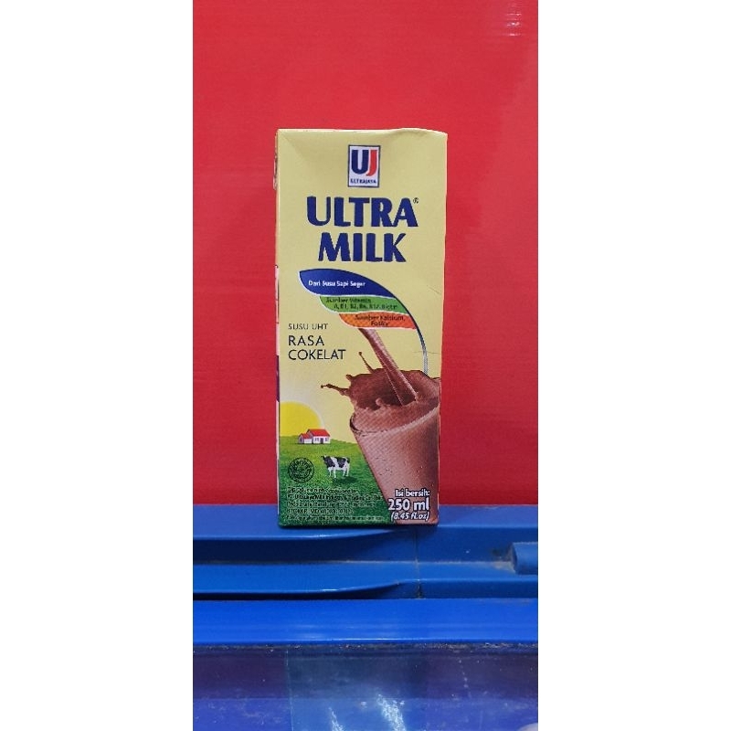 

Ultra Milk Susu UHT Rasa Cokelat 250ml / 200ml