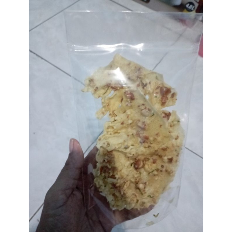 

Peyek kacang gurih renyah