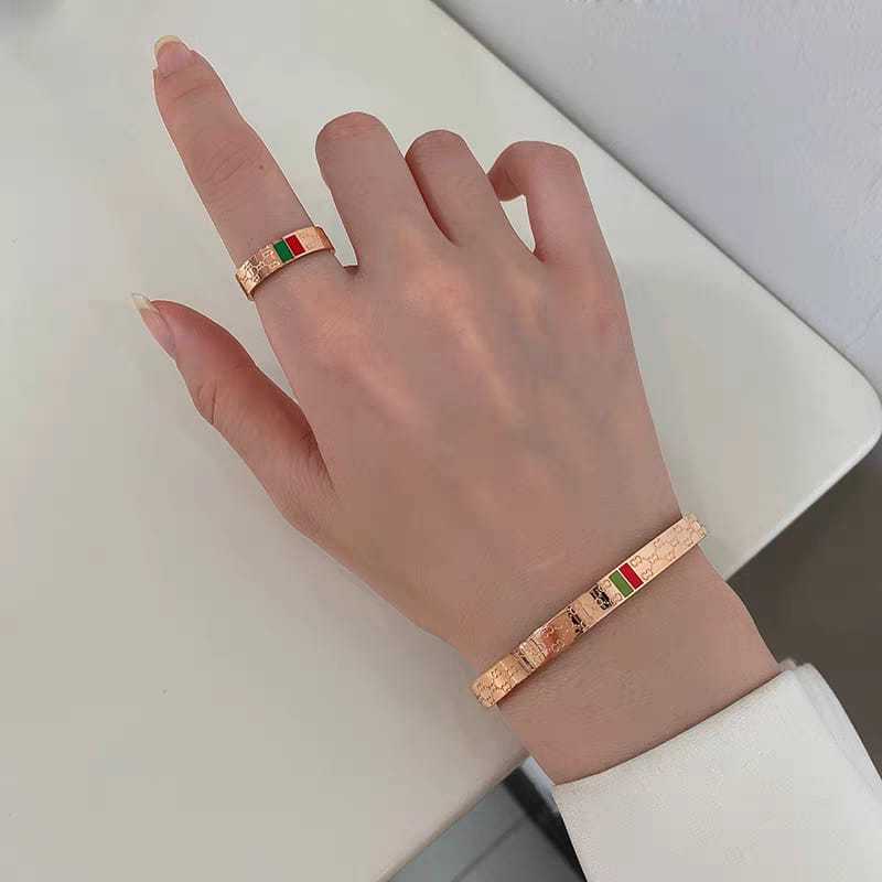 1 set cincin dan gelang gc wanita / gelang cincin titanium wanita