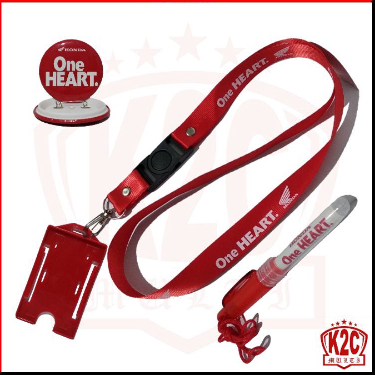 

Harga Spesial Paket Bundling Atribut Honda Gantungan Kalung Tali Pin Pulpen Tempat ID Card One Heart 4 Pcs