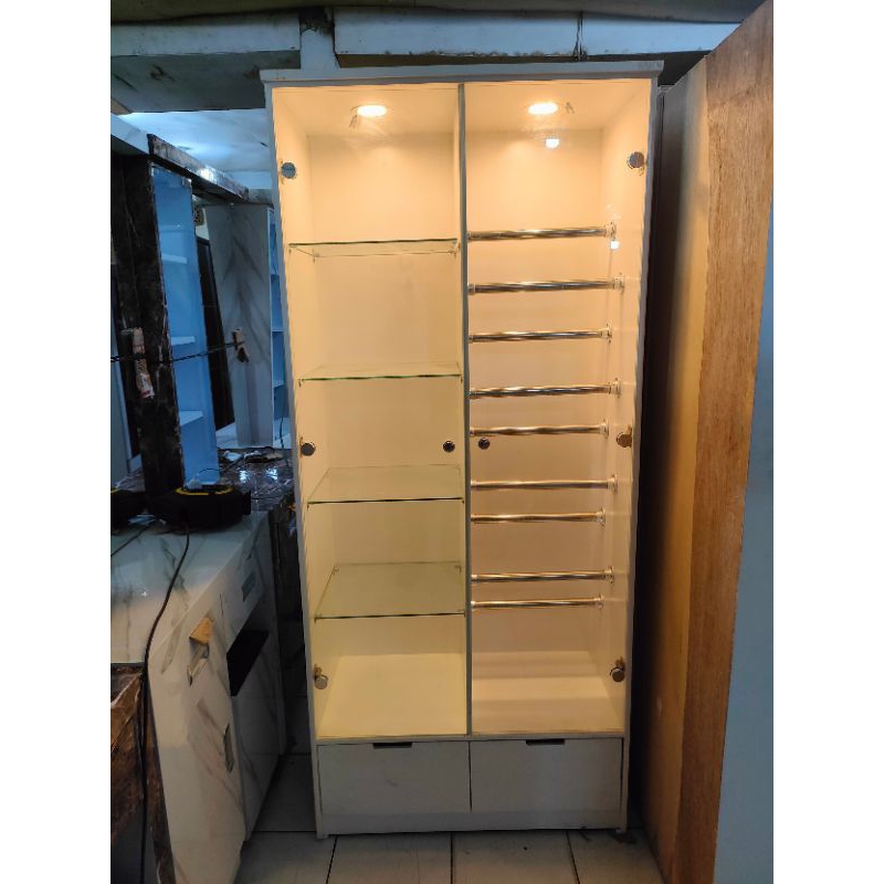 Lemari hijab / Lemari pajangan hijab / lemari gantungan hijab / lemari tas