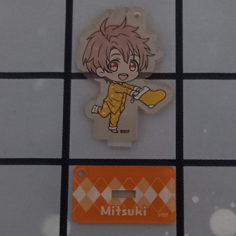 idolish7 official keyholder standee izumi mitsuki ainana