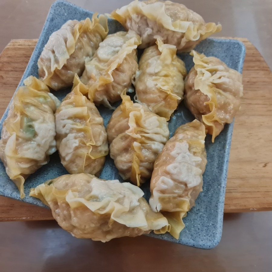 

GYOZA AYAM FROZEN 1 KG GYOZA DIMSUM - ISI 50 PCS