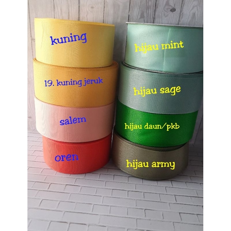 

pita grosgrain 1,5 inch ecer per 1 yard (4cm)