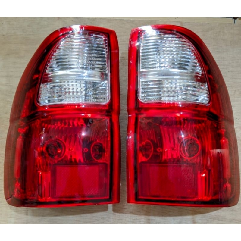 STOP LAMPU ISUZU PANTHER TOURING