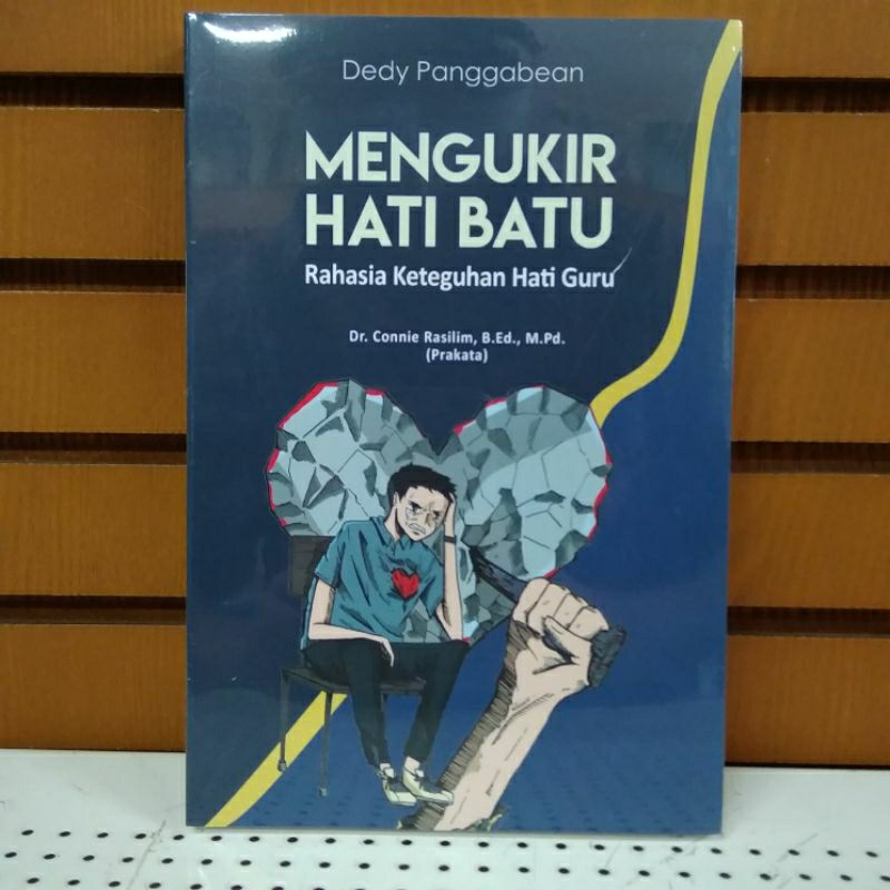 

MENGUKIR HATI BATU