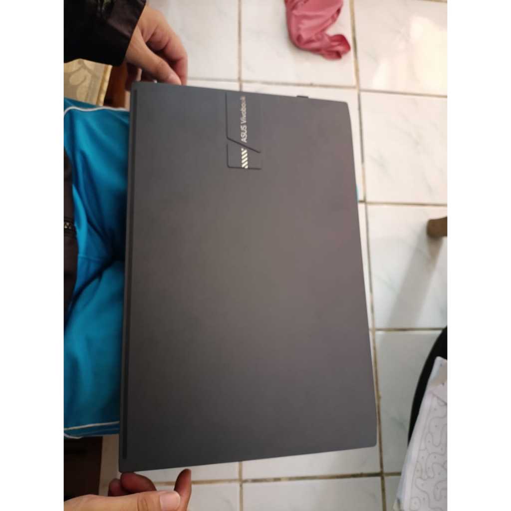 Azus Vivobook 15 Oled