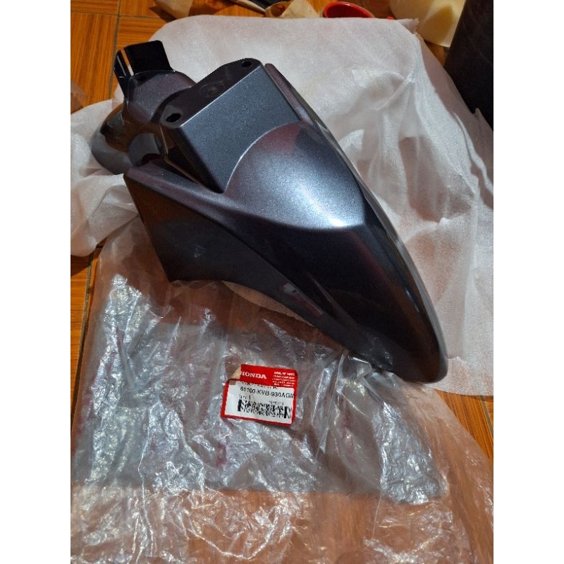 spakbor depan vario lama vario karbu abu abu original ahm honda 61100-kvb-930AGM front fender vario 