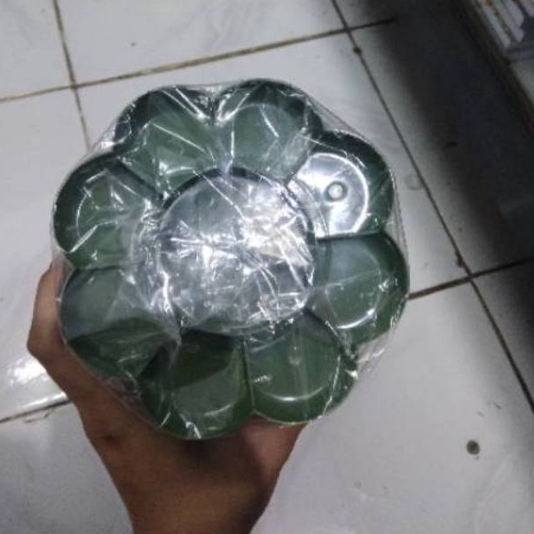 

Hadir Terpopuler 1 lusin piring cat air palet murah butek