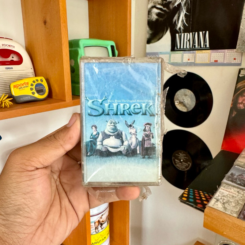 Kaset Pita / Tape / Walkman Segel NOS Shrek 1 Original 100% Berfungsi / Tested Indonesia Luar Campur