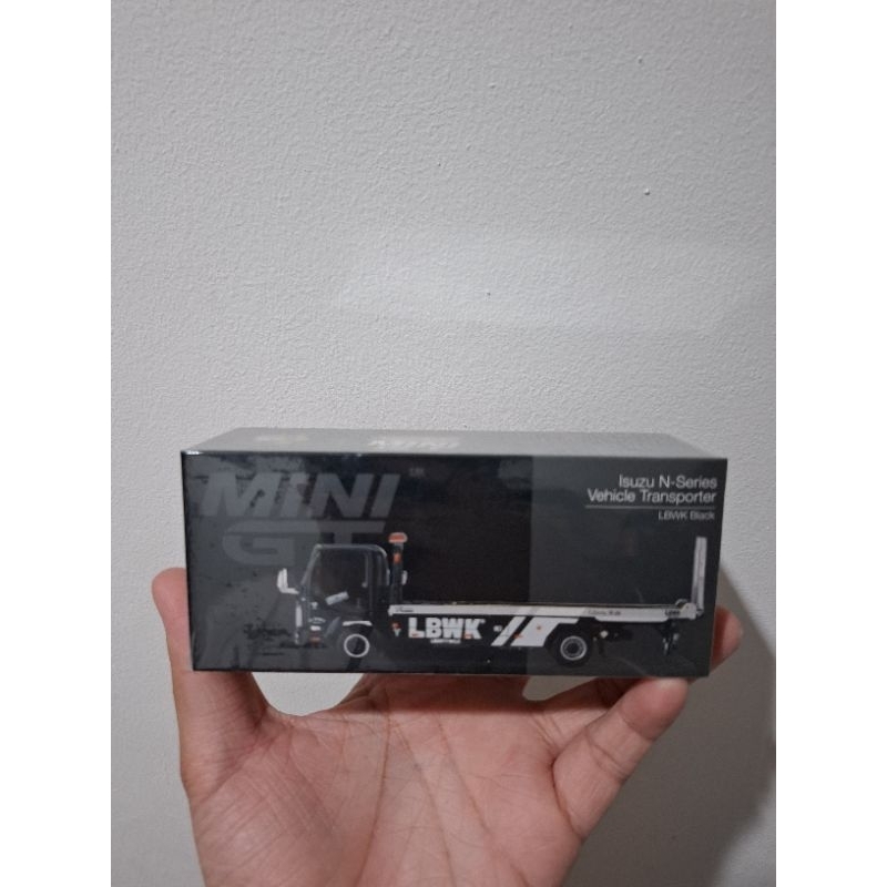MiniGT 292 Isuzu N-Series Vehicle Transporter LBWK Black