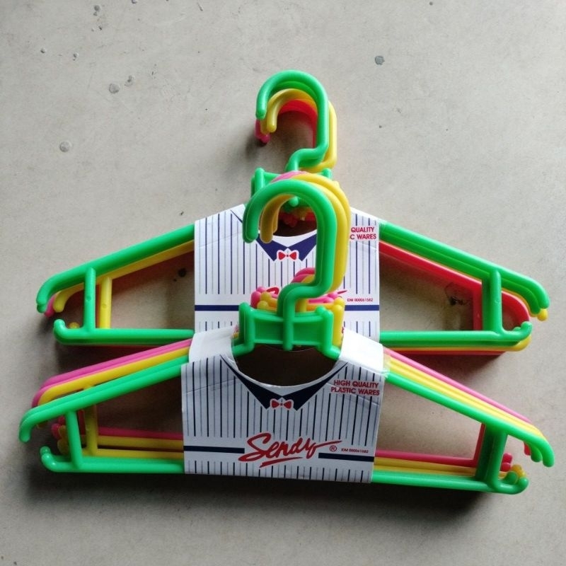 HANGER GANTUNGAN BAJU KASTOK PLASTIK MERK SENDY