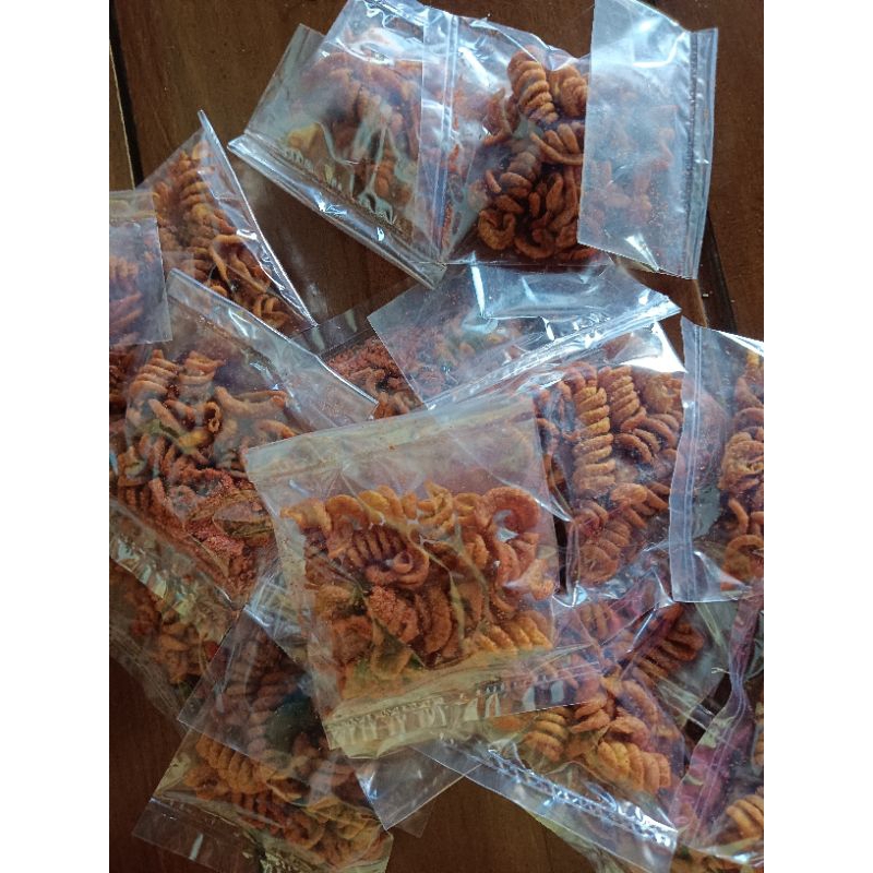 

Makroni Spiral Pedas, isi 25 pcs Harga @500an Murah
