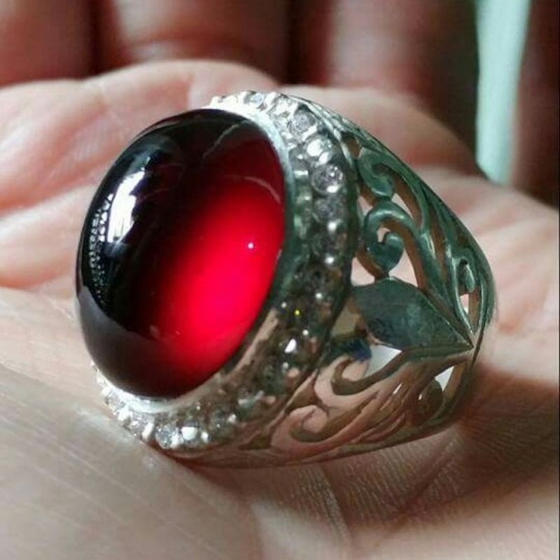 NATURAL RED GARNET BLACK MAMBA RING PERAK925