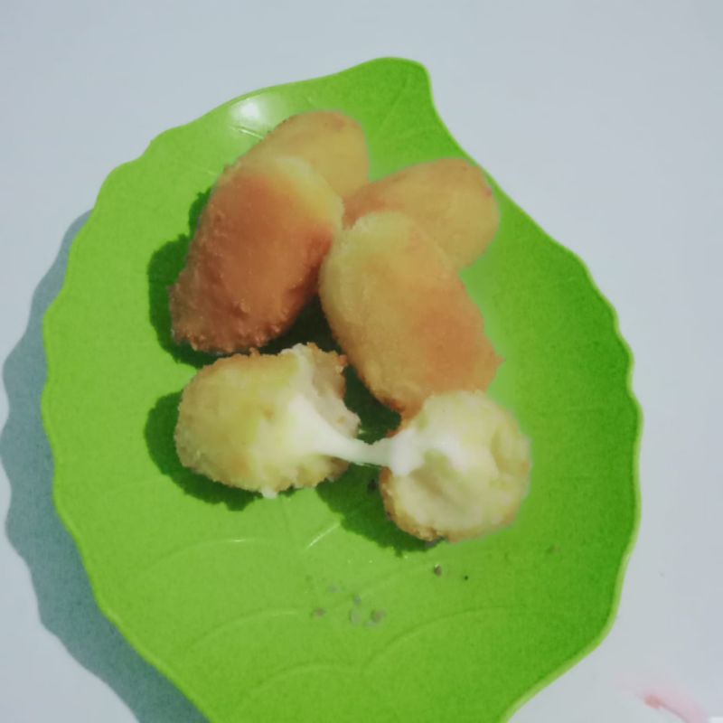 

HOME MADE KROKET MOZARELLA FROZEN ISI 10 PCS/PACK