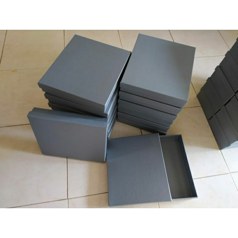 

hardbox packaging produk fashion / box baju