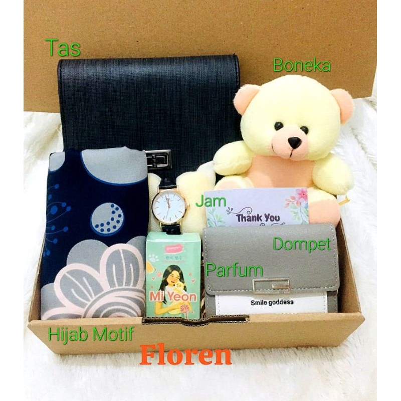 

Giftbox Kado Hampers Muslim Tas Cewek Hijab Motif Emboss Hadiah Ulang Tahun Wisuda Hari Guru