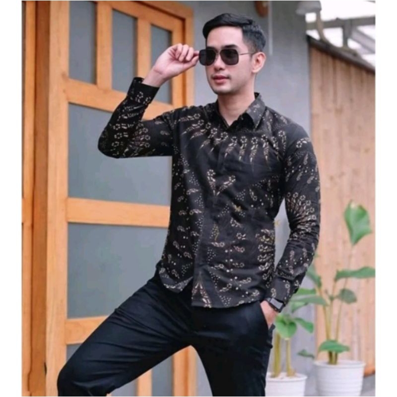 CAKRA WANGSA Kemeja Batik Pria SLIMFIT
