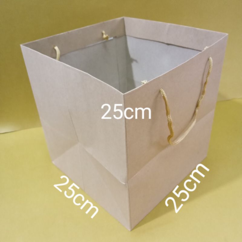 

paperbag polos kotak ukuran 25x25x25cm isi 12pcs/pack