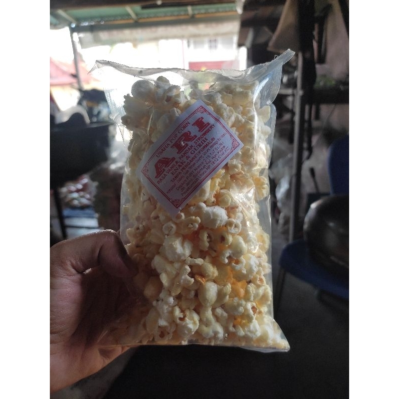 

Popcorn 1 bungkus besar