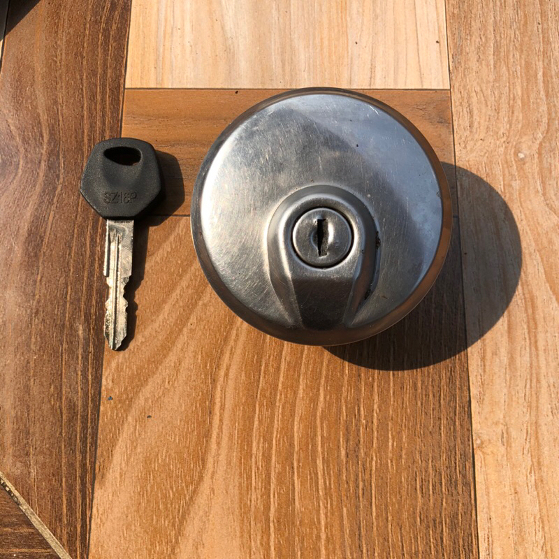 tutup tangki bensin original suzuki thunder gsx250 t250 fuel cap tank