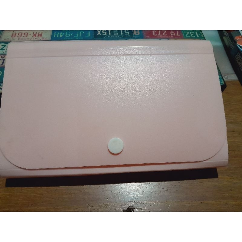 

preloved preowned second dompet map zipfile budgeting keuangan pink