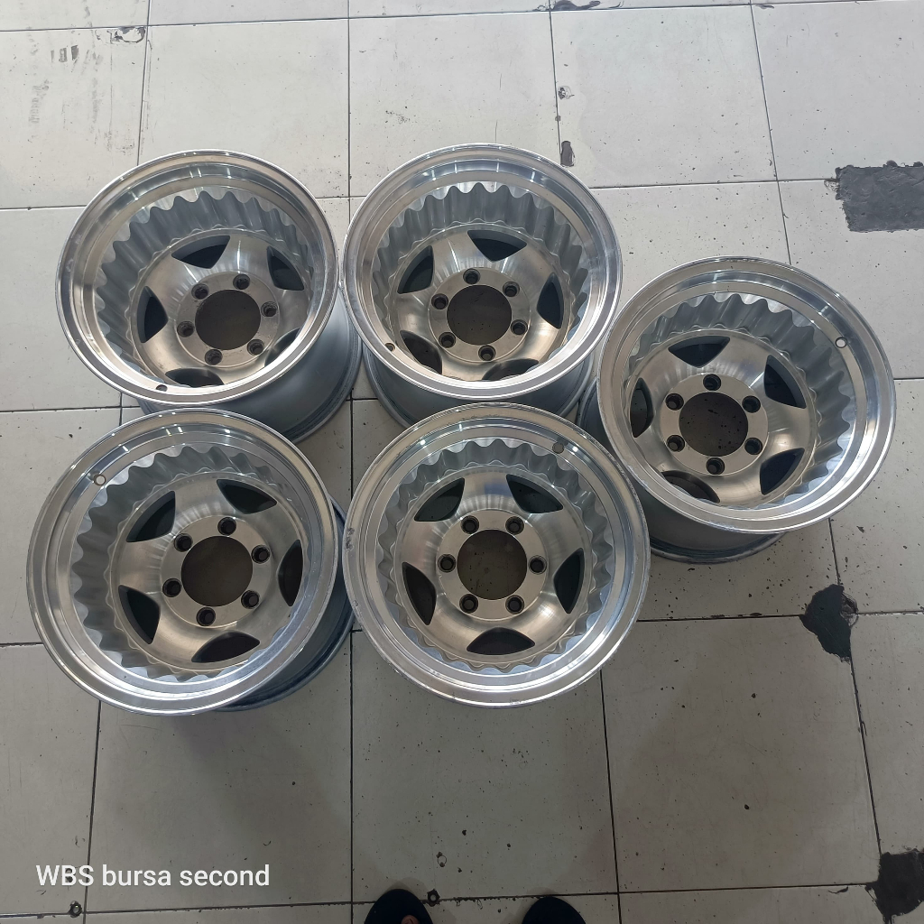 Velg Mobil Model Offroad Ring 15 Baut 6 PCD 6X139