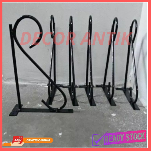 Rak Cantolan Pot Bunga Minimalis / Gantungan Lampu Taman Besi Dinding