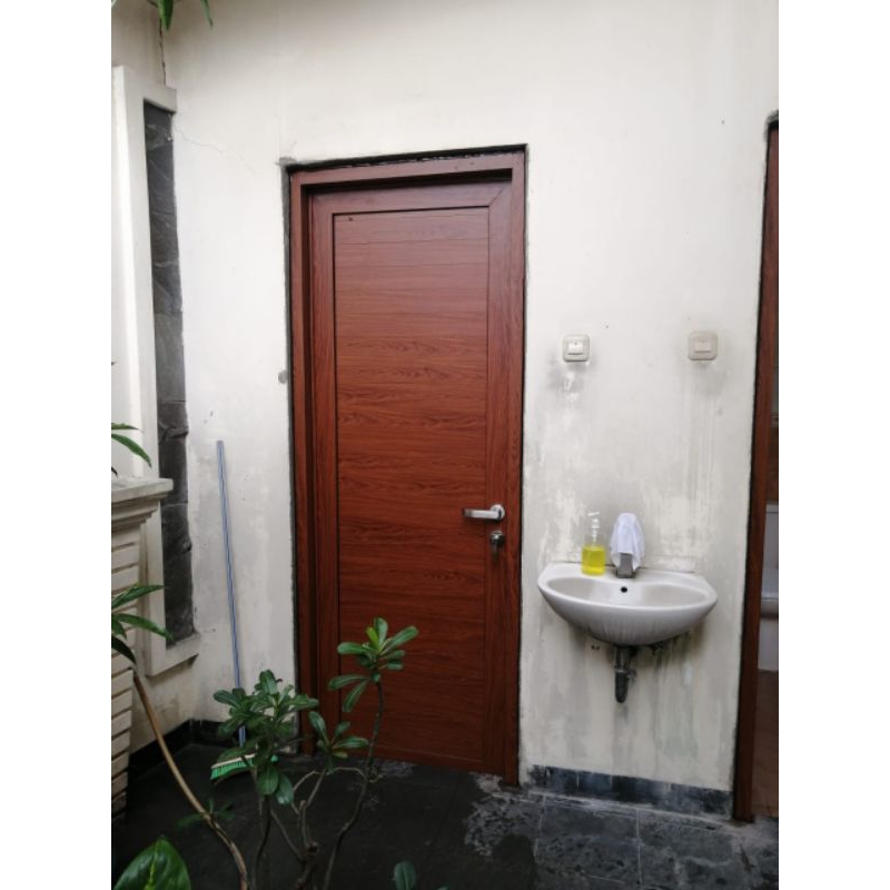 pintu kamar mandi aluminium motif urat kayu