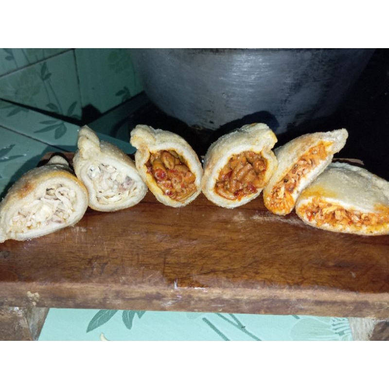 

Cireng isi mungil Ayam Suir/Usus/Bakso/Jando/Keju