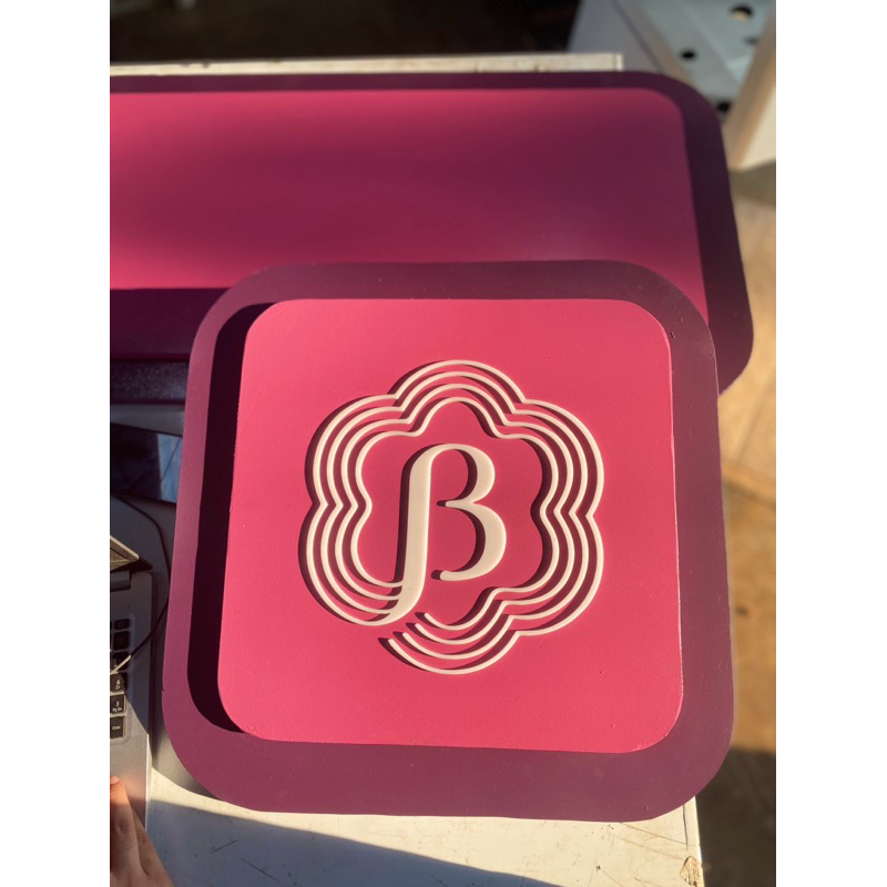 sign acrylic timbul / huruf timbul acrylic