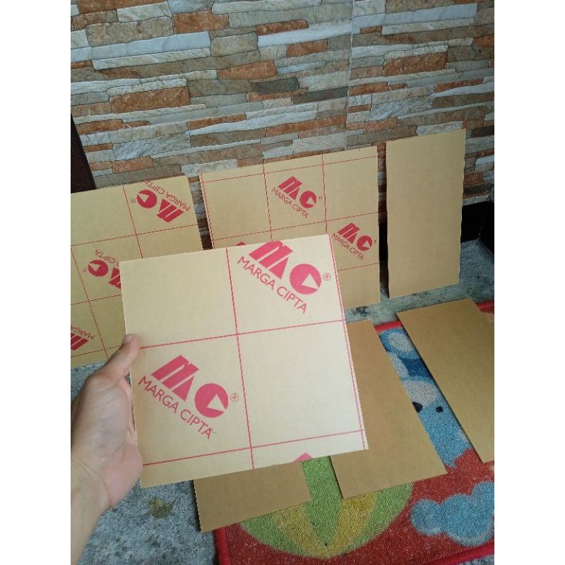Akrilik/Akrilik bening 1,5mm 24x32