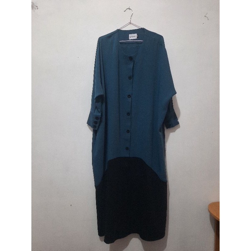 PRELOVED TAIBA UMMAIRA ABAYA